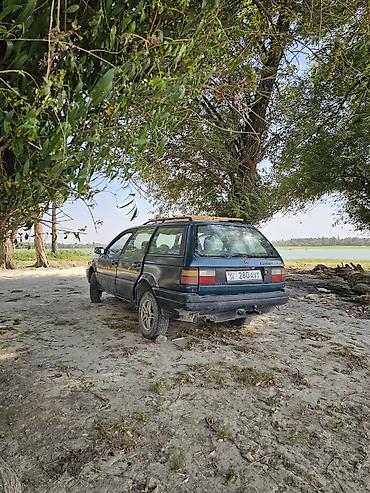 Volkswagen: Volkswagen Passat Variant: 1990 г., Бензин, Универсал — 2