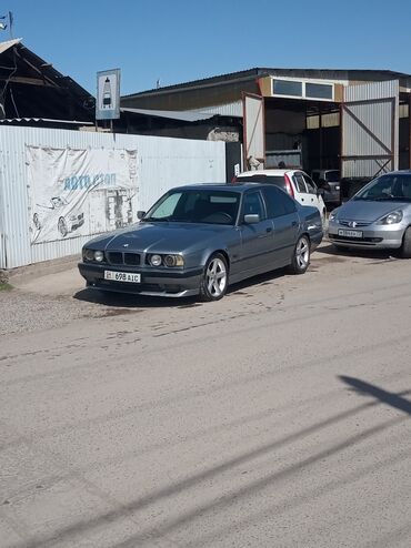 bmw 7 серия 728i 4mt: BMW 5 series: 1993 г., 2 л, Механика, Бензин, Седан