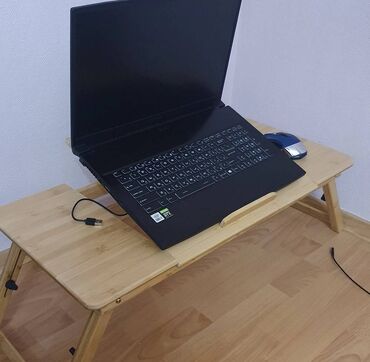 столик для ноутбука в кровать: Столик подставка для ноутбука и завтрака в кровать складной Габариты