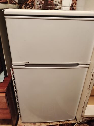 витринный холодильник: Холодильник Avest, Б/у, Минихолодильник