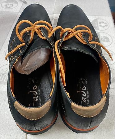 Кроссовки и спортивная обувь: Мужская обувь — набор из 3 пар Каждая по 1500 Состояние нового носили — 11