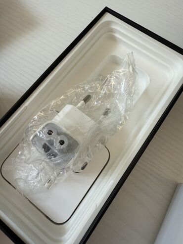 Зарядные устройства: Продаю оригинальные аксессуары apple. Новые не использованные из — 4