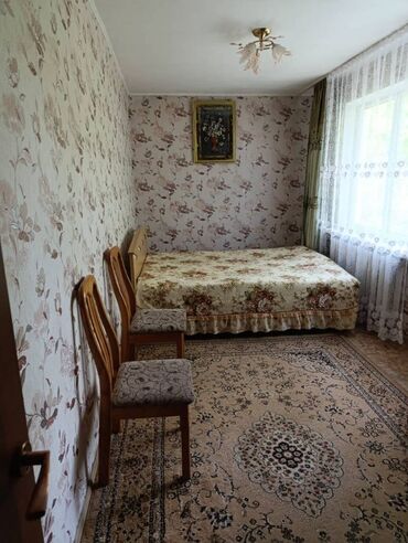 квартира берилет 5мкр: 3 бөлмө, 56 кв. м, 104-серия, 4 кабат, Косметикалык ремонт
