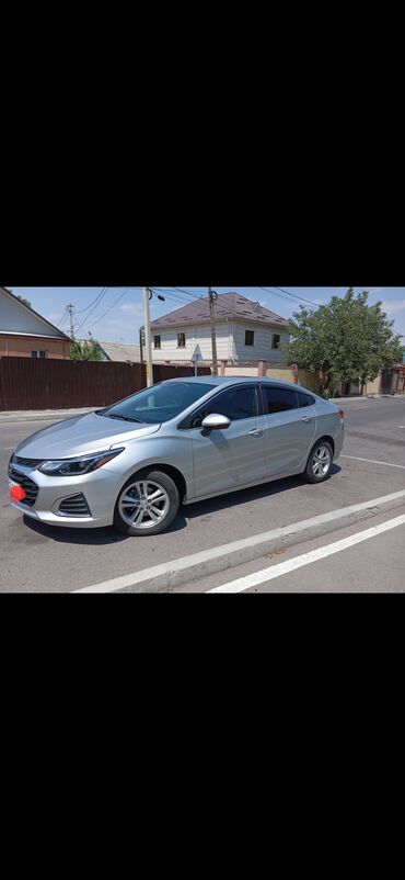 срочно в связи с переездом: Chevrolet Cruze: 2019 г., 1.4 л, Автомат, Бензин, Седан