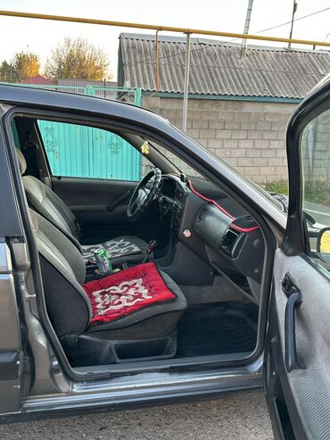 Volkswagen: Volkswagen Passat: 1990 г., 1.8 л, Механика, Бензин, Универсал — 7