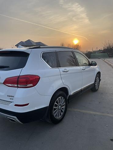 Другие автомобили: Haval H6, белый кроссовер Основные характеристики: - Бензиновый — 4