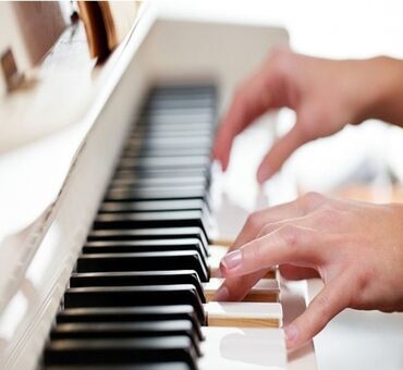 обучение фортепиано: Педагог по фортепиано.(репетиторство,курсы).Образование высшее,стаж
