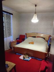 Həyət evləri və villaların satışı: M.Ə. Rəsulzadə qəs. 4 otaqlı, 70 kv. m, Orta təmir — 1