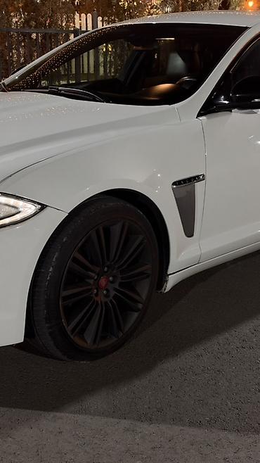 Aston Martin: Jaguar XF: 2012 г., 2.2 л, Автомат, Бензин, Седан — 4