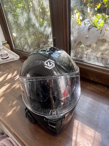 купить моторное масло в бишкеке: Мотошлем, Б/у, Самовывоз