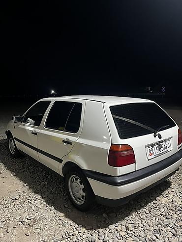 машина жыгули: Volkswagen Golf: 1993 г., 1.8 л, Кол менен иштөөчү, Бензин, Хетчбек — 1