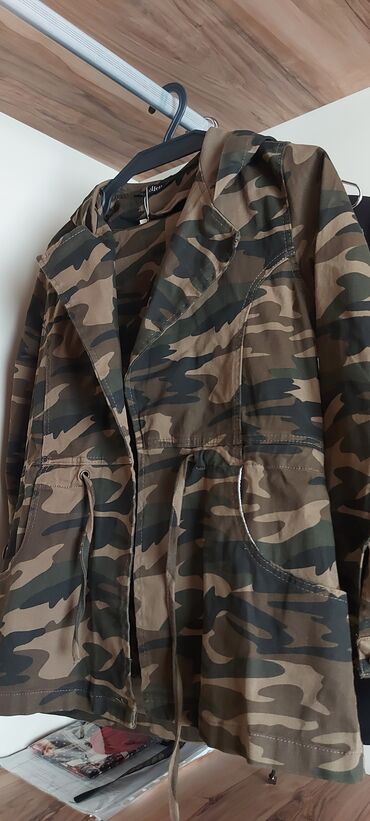 Kurtkalar: M razmer.şalvarida var.destdir.tek penceyi satilir.geynilmeyib — 11