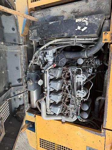 ekskavatör: Liebherr 904 təkərli ekskavator.İl 2000, işləmə saatı 27000, çox əla — 3