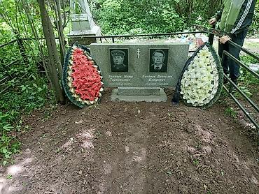 Ритуальные услуги: Изготовление памятников, Облицовка надгробий | Гранит, Габбро | Оформление, Установка — 10