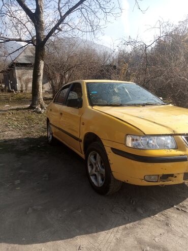 Iran Khodro: Avtomobil: Sarı rəngli sedan, Azərbaycan qeydiyyat nişanı 15-BV-659 — 2