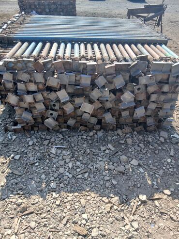 Dayaqlar: Dəmir dirək baglı sekilde 2.20 acıldıqda 3.80 cox yaxsı veziyettedir — 1