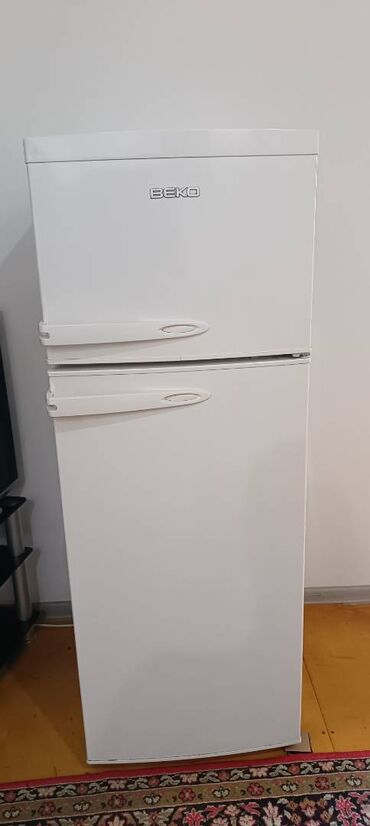 kreditlə soyuducu: İşlənmiş 2 qapılı Beko Soyuducu Satılır, rəng - Ağ