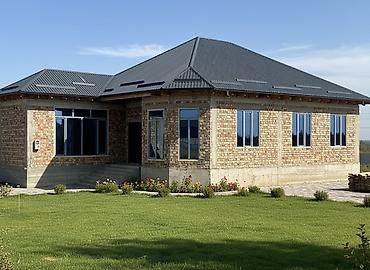 Продажа коттеджей и домов: Продаётся одноэтажный дом современной планировки в стадии — 1