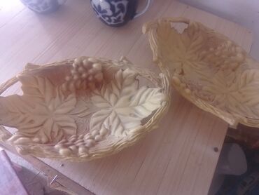 расположение кухонной мебели: Продаю 
100 за два
находится в Лебединовке