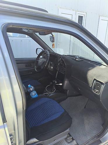 suzuki samurai: Nissan Terrano II: 1998 г., Механика, Газ, Внедорожник — 1