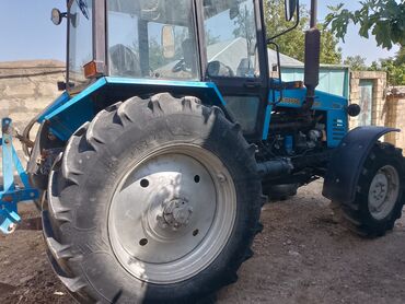 Rover: Belarus 1221.2 təkərli traktor kotan üsdündə satılır ili 2013 son