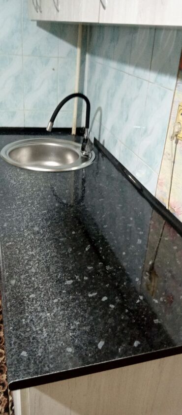 Кухонные гарнитуры: Кухонный гарнитур, вместе со встроенной стеклянной варочной — 3