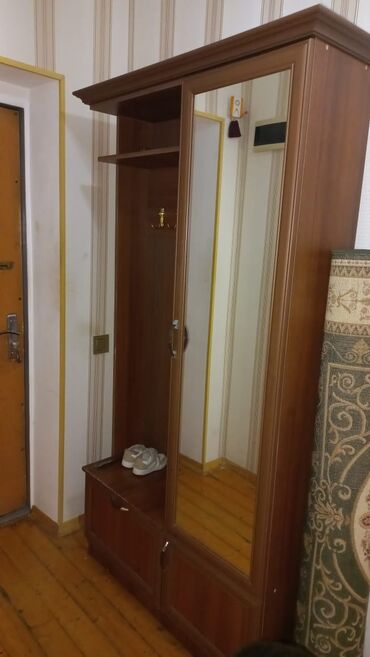 Çarpayılar: İşlənmiş, Açılan, 1 qapı Düz dolab, Dəhliz dolabı