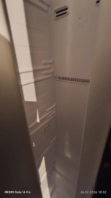 Холодильники: Двухдверный холодильник Side-by-Side, черное стеклянное оформление — 7