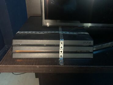 купить playstation 4 в рассрочку: Игровая консоль Sony PlayStation 4/(PS4 Pro).+ 2 джойстика! В наличии