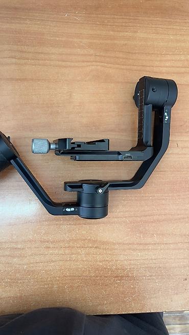 ucuz qaz peci: Peşəkar 3‑oxlu kamera stabilizatoru (gimbal) - Yüngül və möhkəm — 3