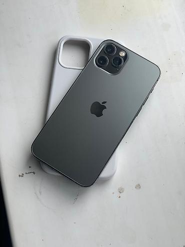 Apple iPhone: IPhone 12 Pro, Б/у, 256 ГБ, Графит, Чехол, 75 % — 1
