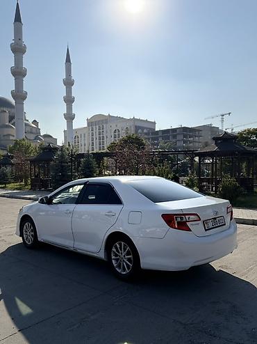 Продажа авто: Toyota Camry: 2013 г., Автомат, Седан — 3