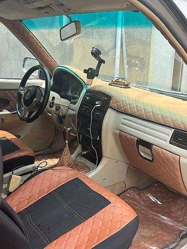 nissan juke kreditle: SUV – tam ölçülü, 5 qapılı, 5 oturacaqlı Xüsusiyyətlər: - Kuzov: iri — 7