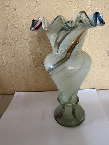 ваза для цветов: Одна ваза