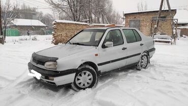 Volkswagen: Volkswagen Vento: 1992 г., 1.8 л, Механика, Бензин, Седан