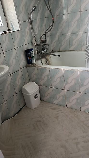 продается старый дом кара балте: Дом частный, одноэтажный. Фасад оштукатурен, кровля с декоративным — 7