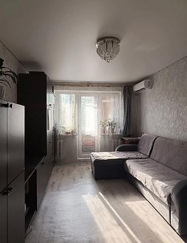 3 х комнатная: 2 комнаты, 44 м², 10 мкр 104 серия, 3 этаж, Евроремонт — 1