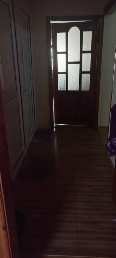 Qarajlar: Bakı, Yeni Günəşli Massiv A, 4 otaqlı, Köhnə tikili, m. Həzi Aslanov, 80 kv. m