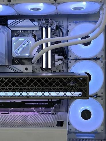 Desktop računari i radne stanice: Ryzen 7 9800X3D RX 9070XT X870 32GB 2TB - SM143PC. ✨ Prodaja i — 16