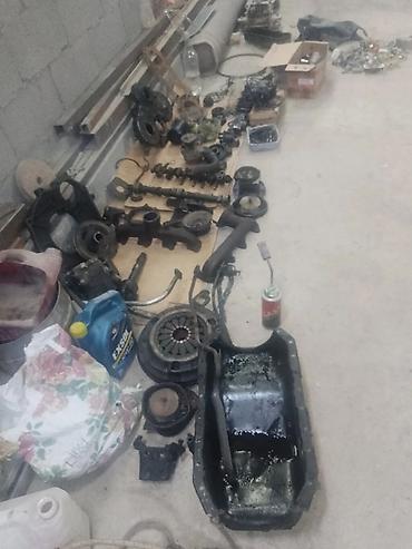 Двигатели, моторы и ГБЦ: Дизельный двигатель (разобранный комплект) Состав по фото: - Блок — 5