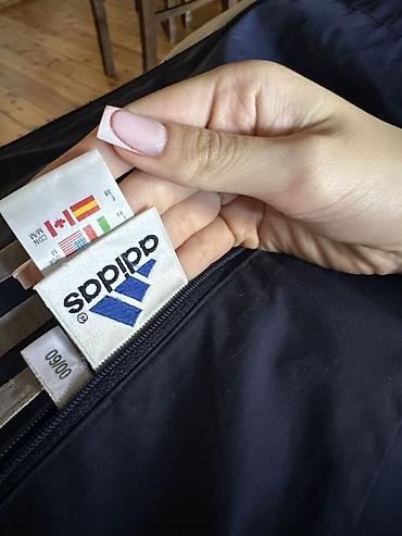 ust geyimləri: Adidas gödəkçə – orijinal model, M razmer. - Rəng: tünd mavi (xarici — 3