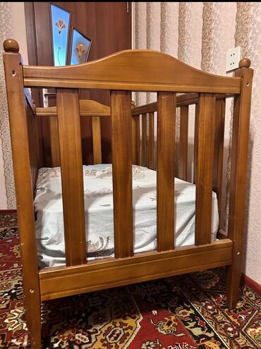 uşaq dutikləri: Oğlan və qız üçün, İşlənmiş, Çarpayı, Bazasız, Matras ilə, Siyirməsiz