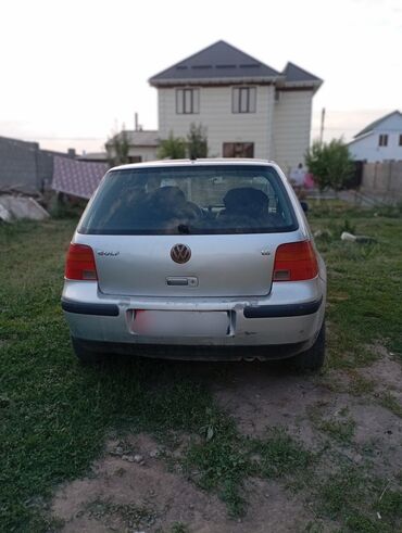 запчасти на опель вектра а: Volkswagen Golf V: 2001 г., 1.6 л, Механика, Бензин, Седан