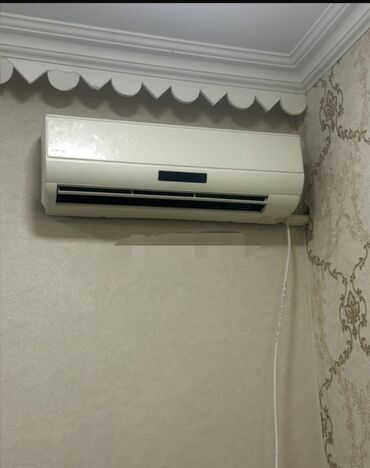 Uzunmüddətli kirayə evlər: 65 kv. m, 3 otaqlı -da lalafo.az — 8 Uzunmüddətli kirayə evlər: 65 kv. m, 3 otaqlı — 8