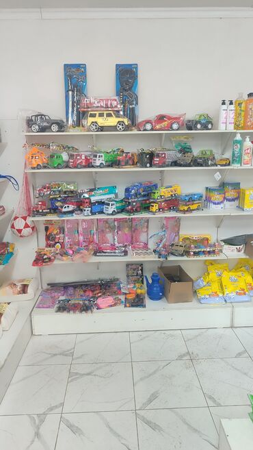 Стеллажи: Продаю такие полки, стеллажи 4 штуки каждую (уступлю) срочно!!! at lalafo.kg Стеллажи: Продаю такие полки, стеллажи 4 штуки каждую (уступлю) срочно!!!