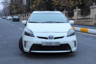 prius satisi: Toyota Prius: 1.8 l | 2013 il Hetçbek