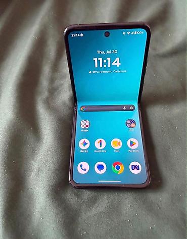 pes 2023 mobile: Motorola Razr 50, rəng - Bənövşəyi — 1
