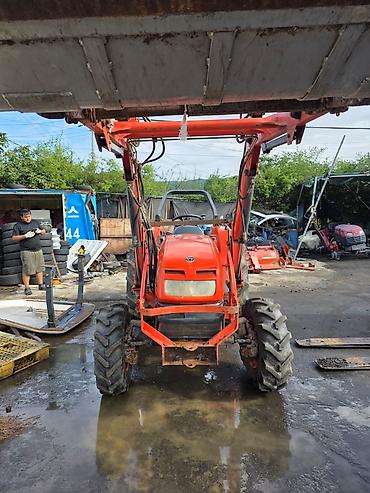 Другие мини-тракторы: Компактные колёсные тракторы с навесным оборудованием Описание: - — 24