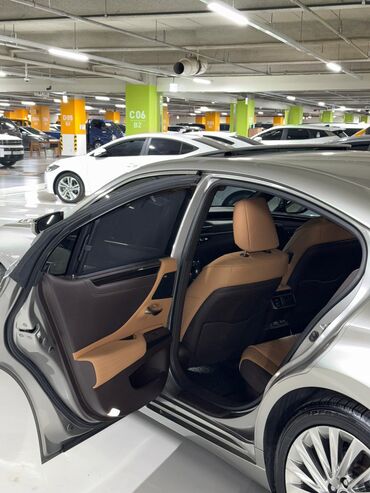 Lexus: Lexus ES: 2019 г., 2.5 л, Гибрид — 16