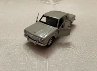 Oyuncaqlar: Lada Vaz 21013 vs 21011 modelkası satılır.Retro qırmızı — 17